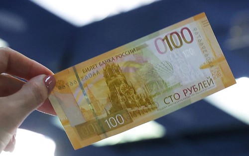 Russian 100 Ruble note
