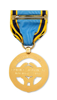 Aldrin NASA Exceptional Service Medal reverse