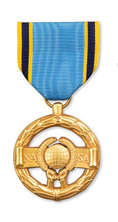 Aldrin NASA Exceptional Service Medal obverse