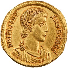 Gold Solidus of Constantius II obverse
