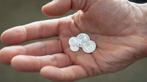Maundy coins of Elizabeth II