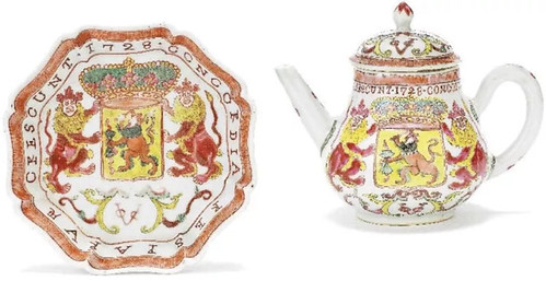 Chinese teapot with Dutch coin design