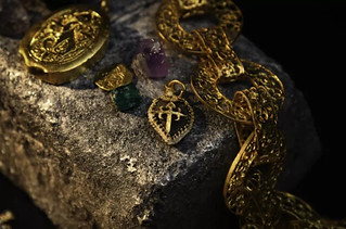 Gold items from the Maravillas wreck