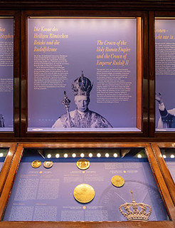 Coin fashion exhibit 1