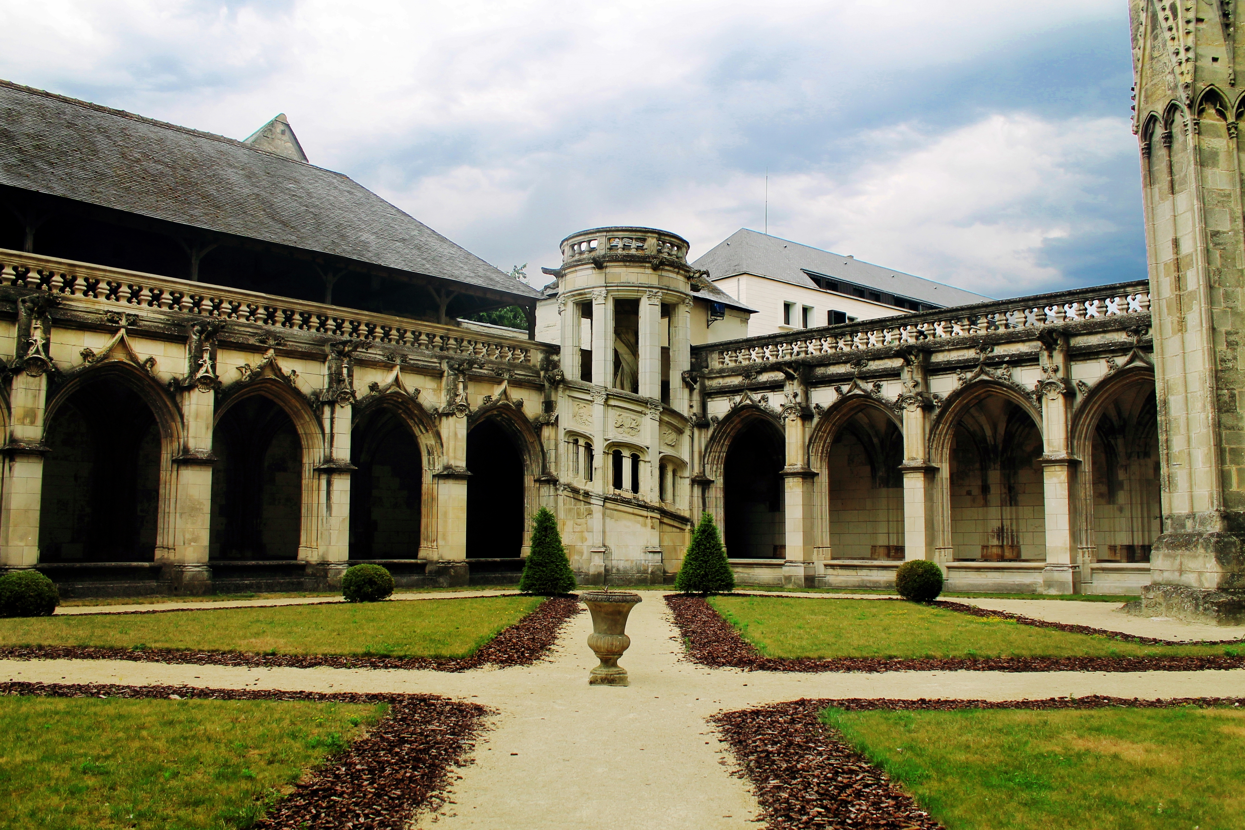 Cidade de Tours, base para visitar os Castelos do Vale do Loire - Drawing Dreaming