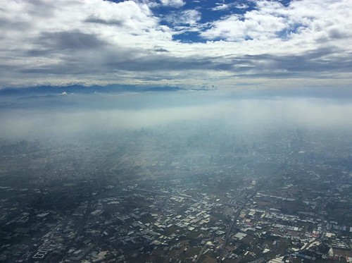 台中空氣污染實況。圖片提供：Alex Li。拍攝位置為機長室。