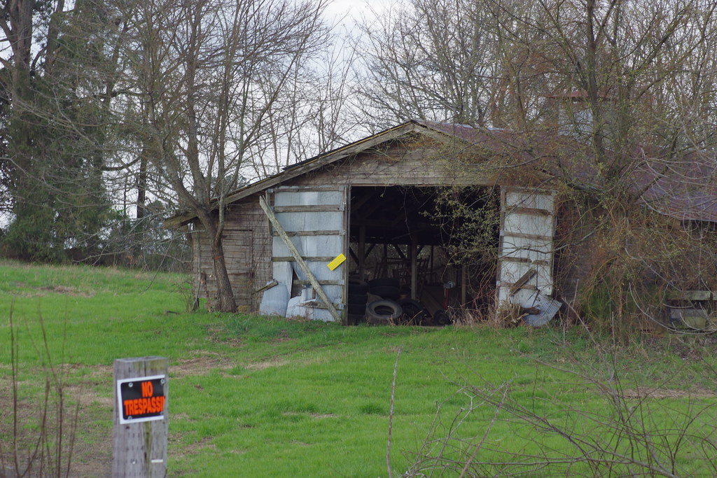 Chicken house, aging and decaying, used as a general purpose storage barn, west-central Arkansas, March 16, 2018 (Pentax K-3 II)