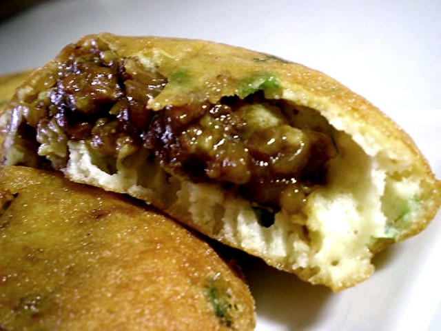 Tee Piang, with meat filling