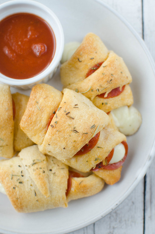 Easy Pepperoni Crescent Rolls are perfect for a quick dinner or a great party snack! Only 5 ingredients and ready in less than 30 minutes!