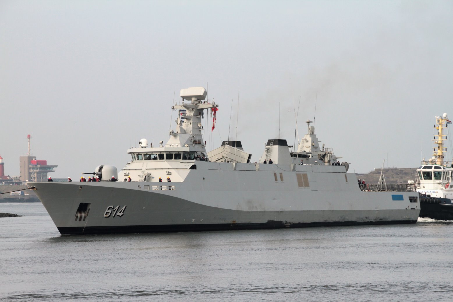 Royal Moroccan Navy Sigma class frigates / Frégates marocaines multimissions Sigma - Page 24 39643454910_cefb52e915_o
