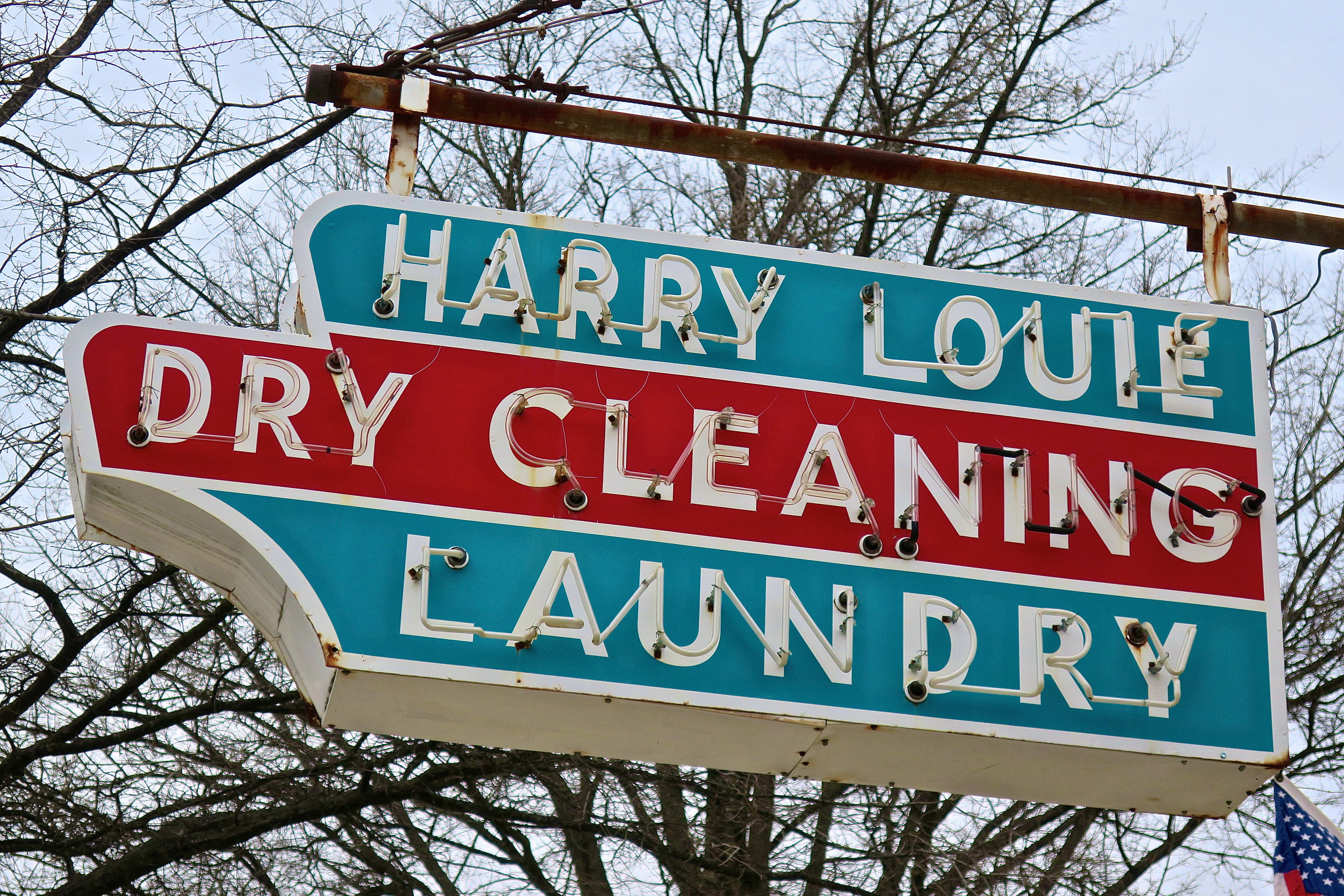Harry Louie Laundry and Dry Cleaning - 129 South Governors Avenue, Dover, Delaware U.S.A. - April 5, 2017