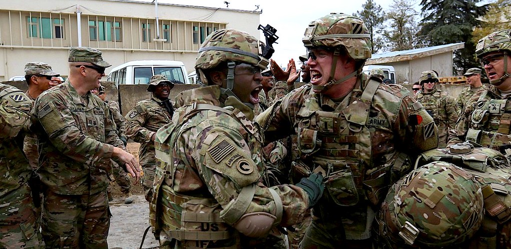 У американских военных в Афганистане хорошее настроение.