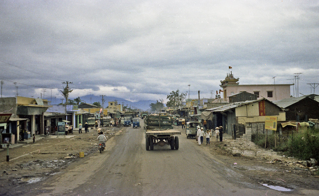 Vietnam Tour 1971-72 - Photo by Jim Comer | Da Nang Street D… | Flickr