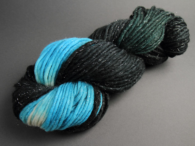 Phlump Merino – hand-dyed super chunky superwash Merino wool sparkle yarn 200g – ‘Tsunami’