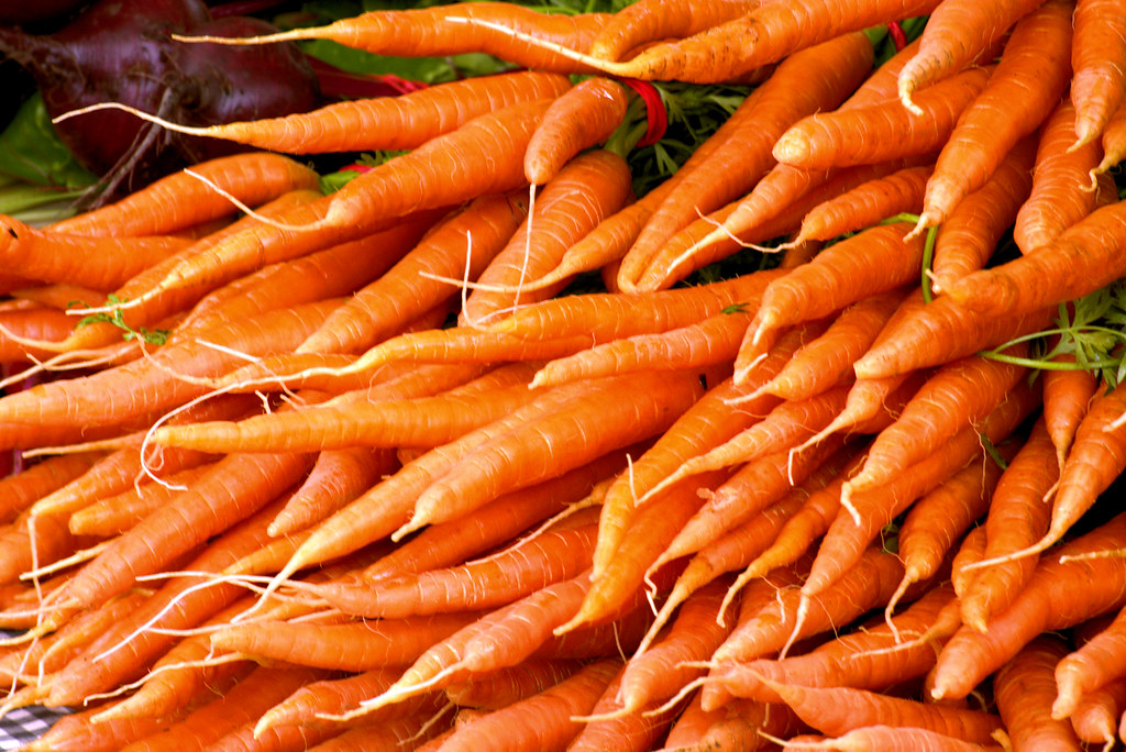 Colorful Carrots - Dane County Farmers Market Saturday on the Square, Madison, Wisconsin, June 2, 2018. Photo shared as public domain at Pixabay and Flickr. 