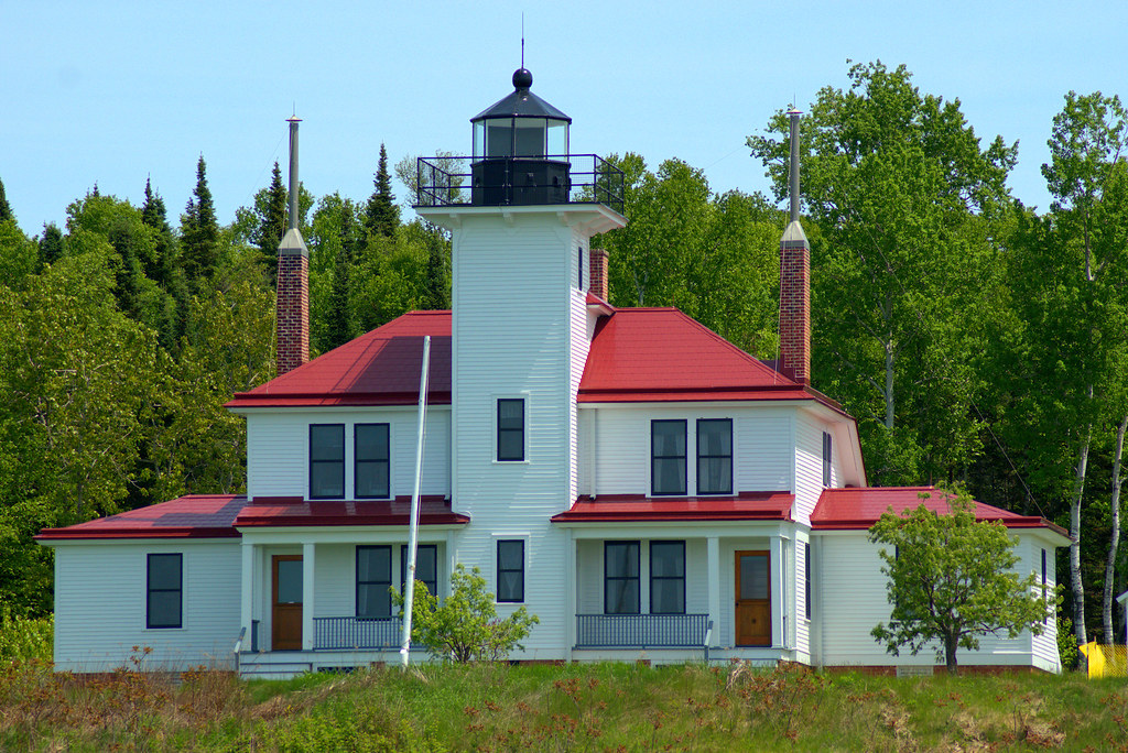 Raspberry Island Lighthouse, Apostle Islands National Lakeshore, Wisconsin, June 7, 2018. Photo shared as public domain on Pixabay and Flickr as “Raspberry Island Light.”