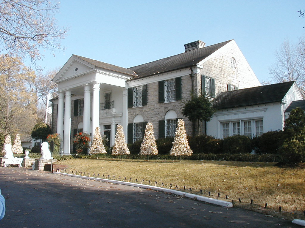 Graceland Estate in Memphis, Tennessee  Graceland Mansion 