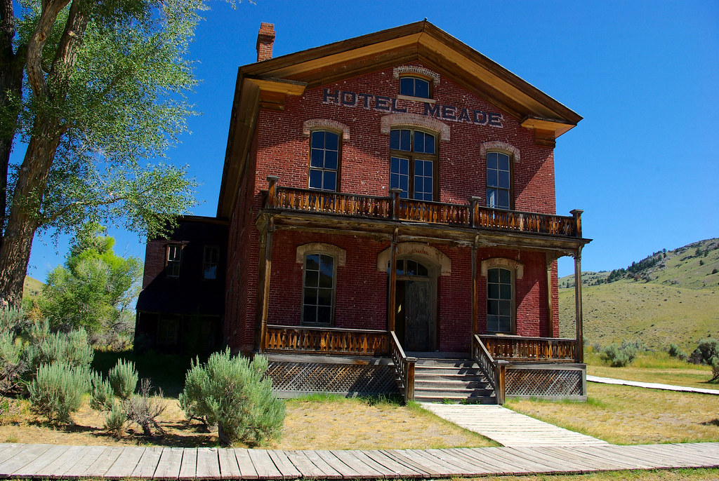 Hotel Meade, Bannack, Montana, July 30, 2010. Image shared as public domain on Pixabay and Flickr as “Hotel Meade.”