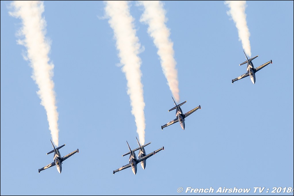 Breitling Jet Team Sunset - Patrouille Breitling , Grenoble Air Show -Versoud 2018 , Meeting Aerien Meeting Grenoble , Alpes Dauphiné , alpes , Canon EOS , Sigma France , contemporary lens , Meeting Aerien 2018