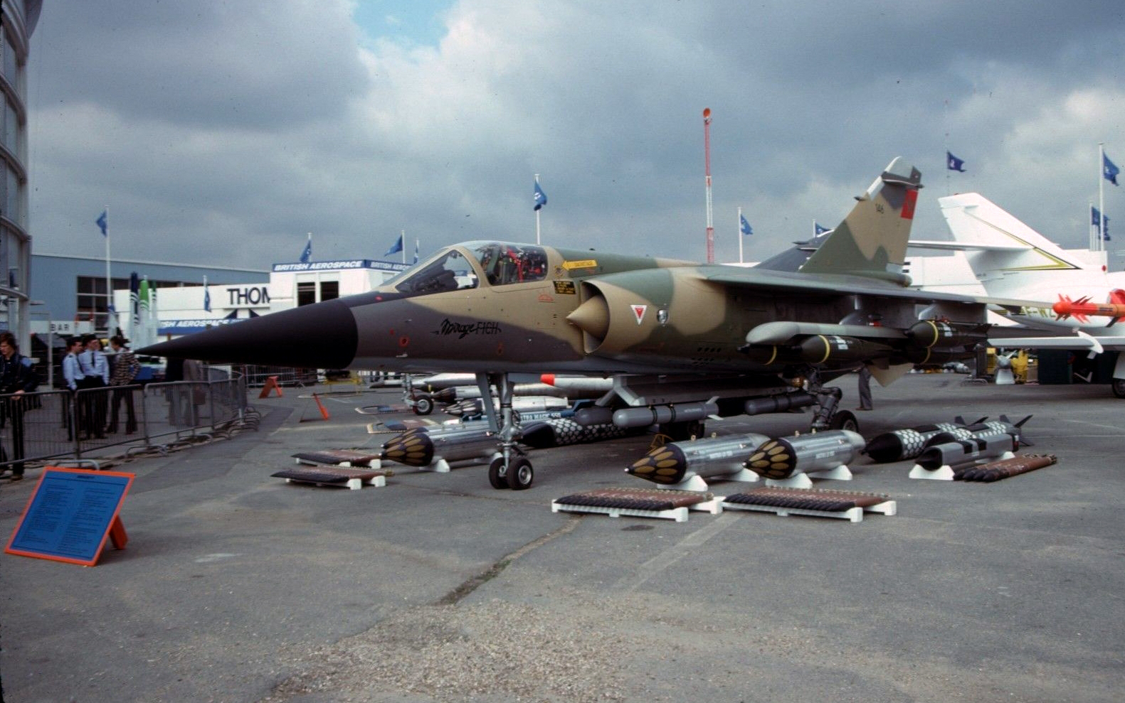 FRA: Photos Mirage F1 - Page 16 43594817462_66411c0d0b_o