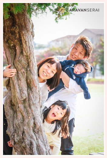 家族の写真　自宅への出張撮影　お雛様　女の子の節句　くつろいで自然な表情・笑顔　愛知県瀬戸市