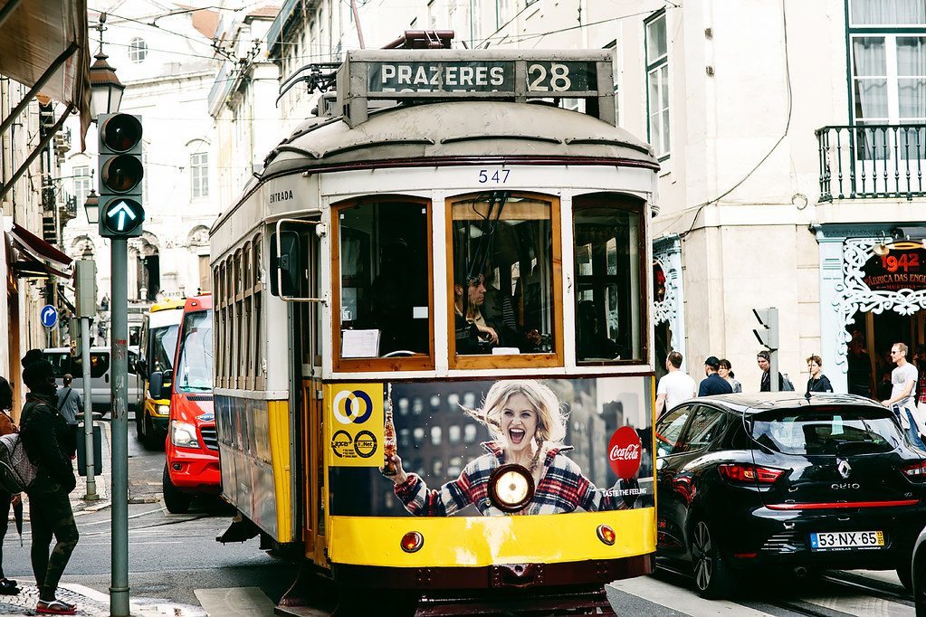 Что сделать в Лиссабоне: покататься на 28-м трамвае