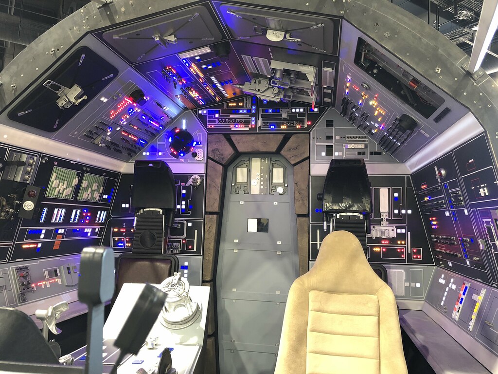 millennium falcon cockpit diy