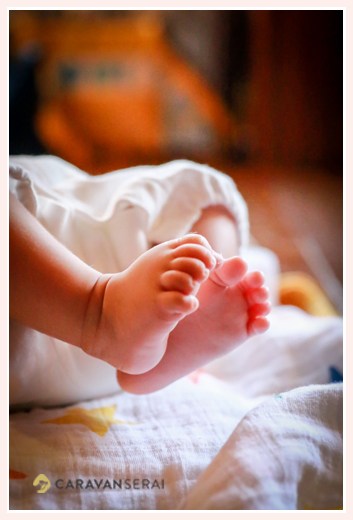 赤ちゃんの足のアップ写真