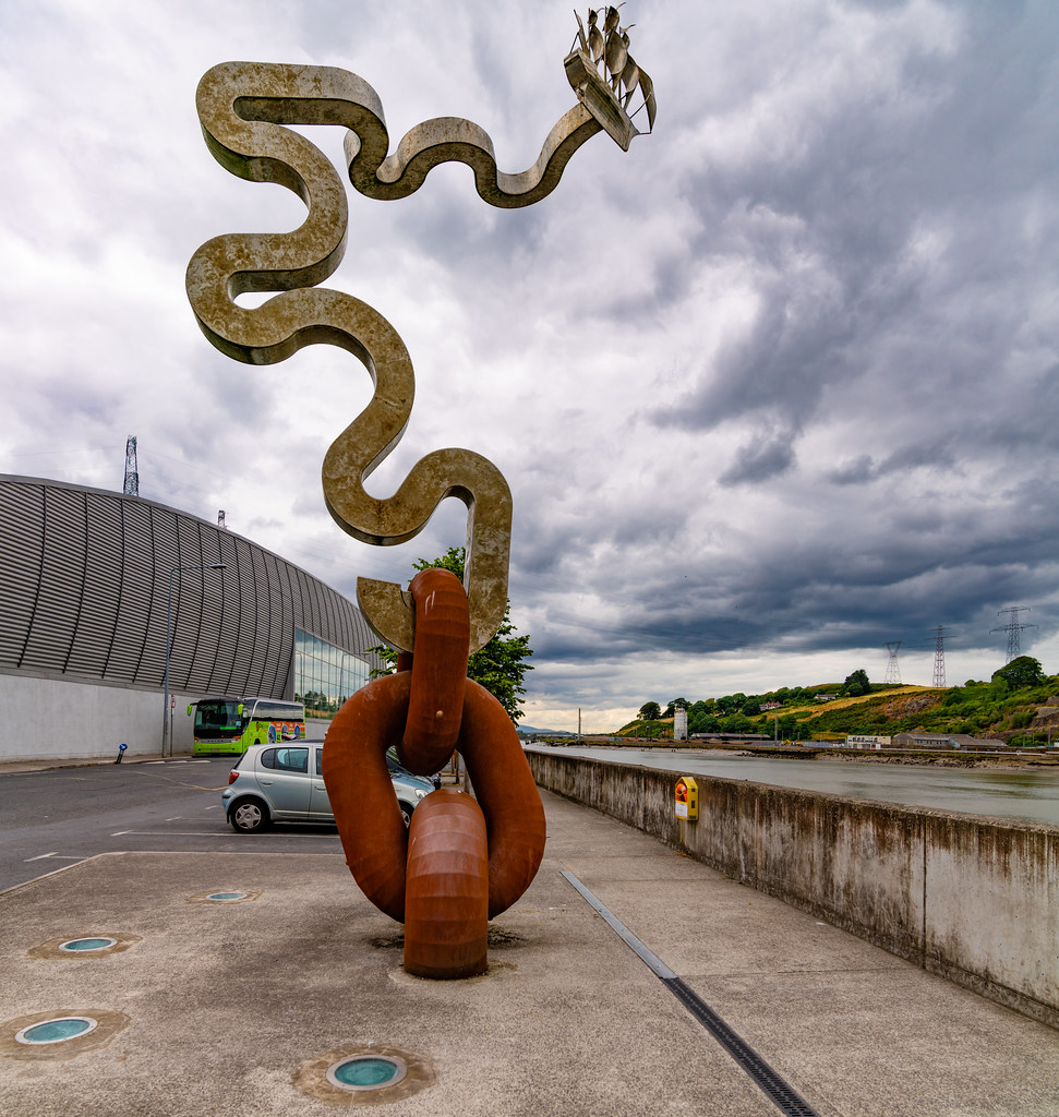 DENIS O'CONNOR'S SCULPTURE AT GRATTAN QUAY WATERFORD 004