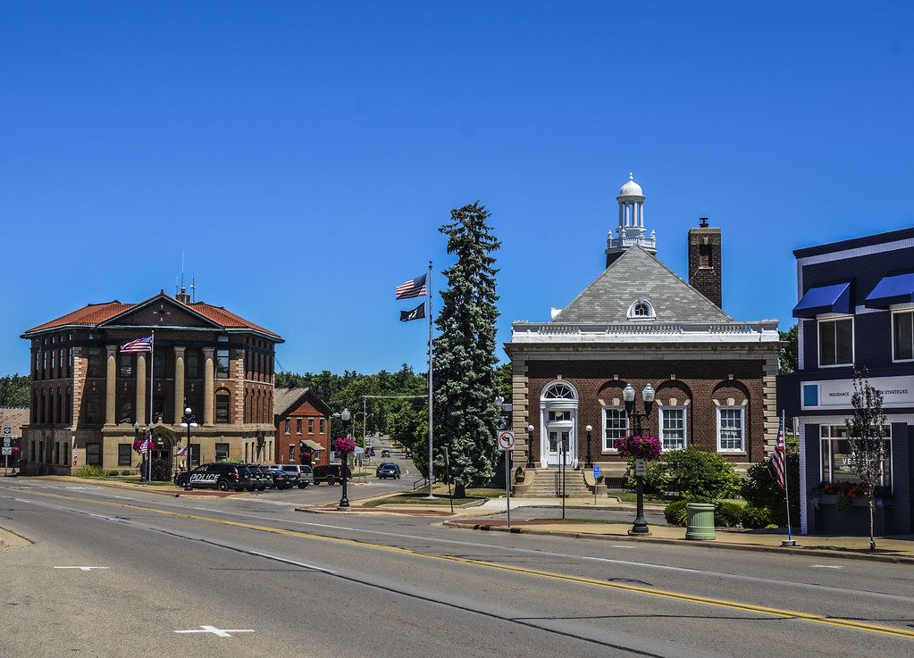 Hillsdale Street Scene | Hillsdale, Michigan | Janet Pickel | Flickr