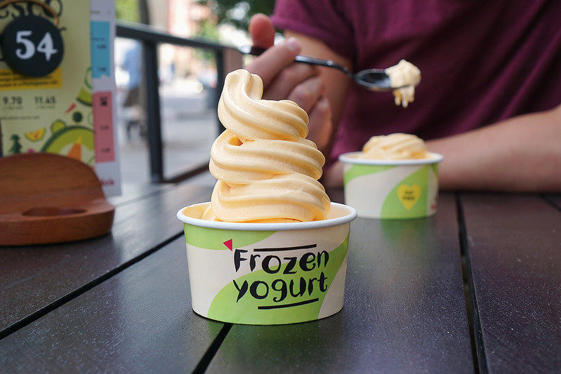 Bottomless frozen yoghurt from Nando's (mango flavour) | gluten free Nando's | gluten free London | gluten free UK | gluten free restaurants 