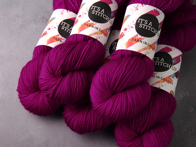Favourite Sock – hand-dyed pure merino superwash wool 4 ply/sock yarn 100g – ‘Professor Plum’