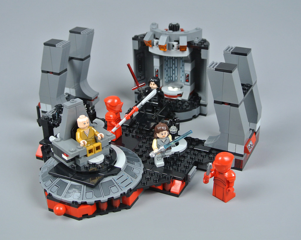 eternally But Controversial Review: 75216 Snoke's Throne Room | Brickset: LEGO set guide and database