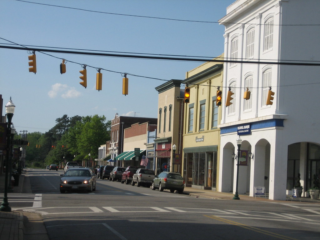 downtown, franklin va. | jordan, aka harvey cedars | Flickr