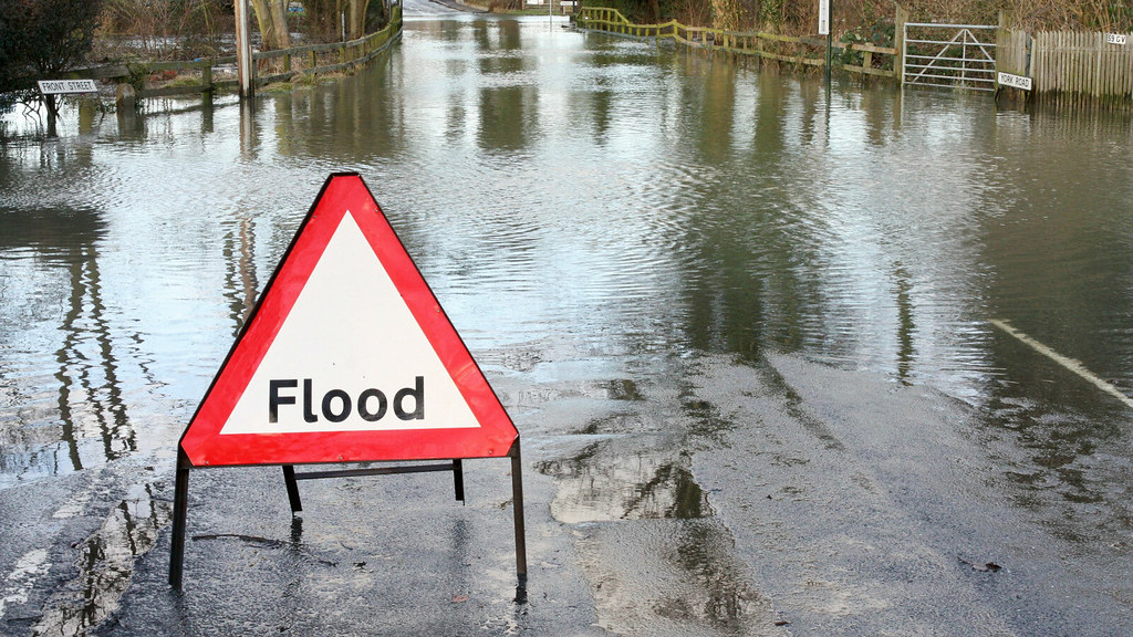flood warning sign