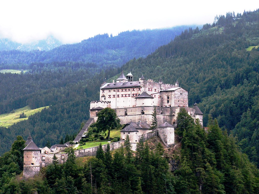 Resultado de imagen de hohenwerfen castle