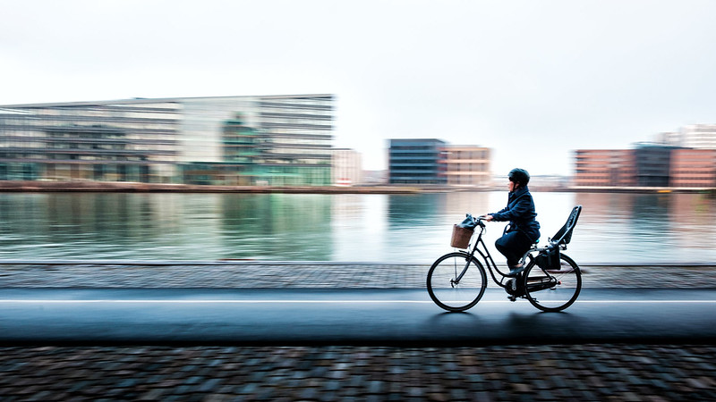 Fotografías en movimiento mediante barrido o panning: Bici