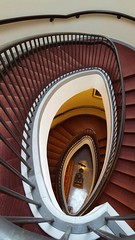 Elliptical staircase