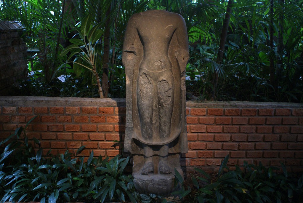 Statue khmer au musée de la maison de Jim Thompson à Bangkok.