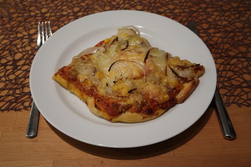 Thunfisch-Zwiebel-Pizza
