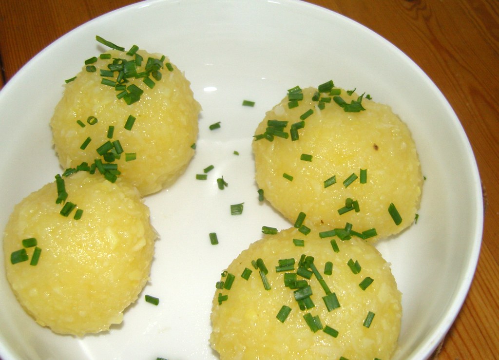 Kartoffelknödel halb u. halb ... | bayernernst | Flickr