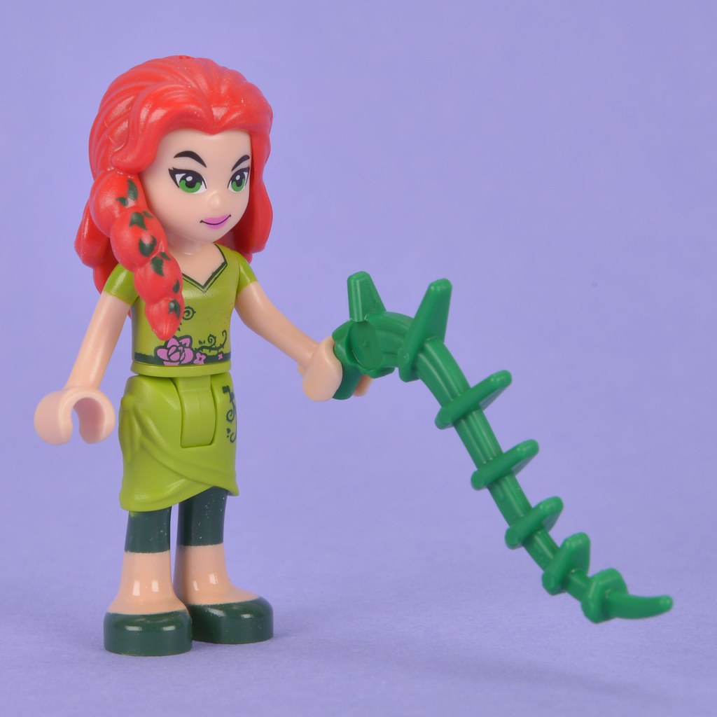 New. Lego DC Super Hero Girls MiniFigure KRYPTOMITE Trans Purple 41232 