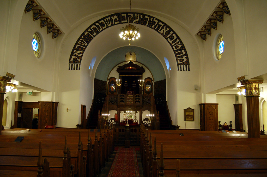 Interior de la Sinagoga de Oslo · oaø Flickr
