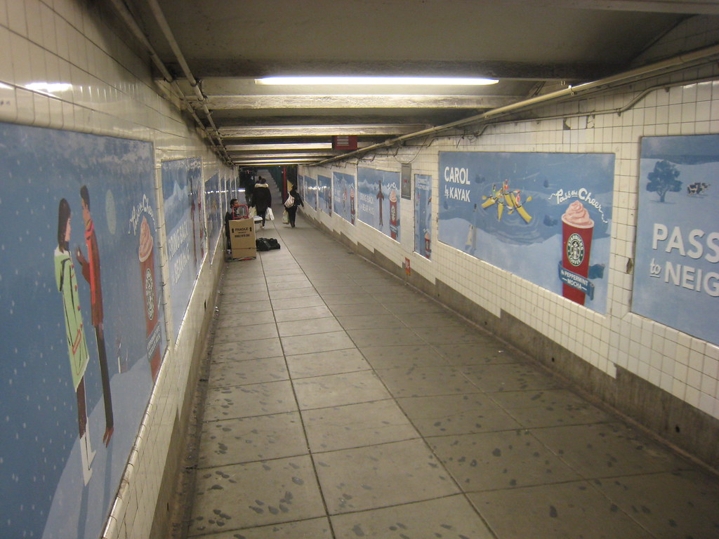 Starbucks Holiday Subway Ad | West 4th Street Subway Station… | Flickr