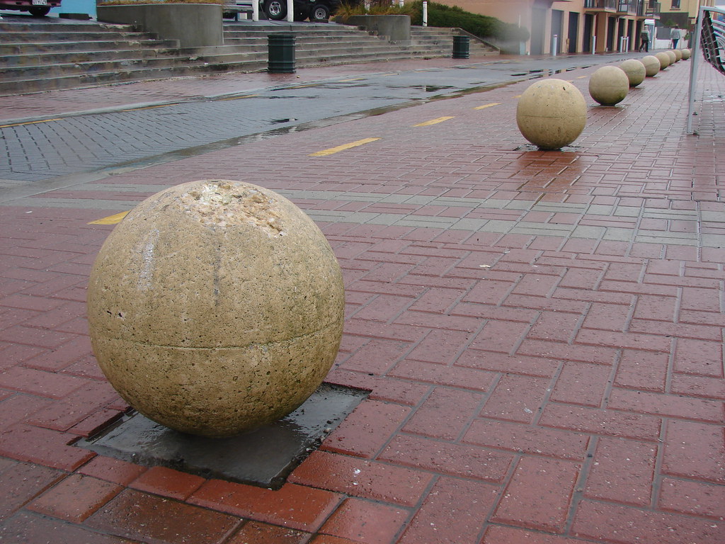 Concrete Balls | Concrete balls along the edge of the road. | yum9me