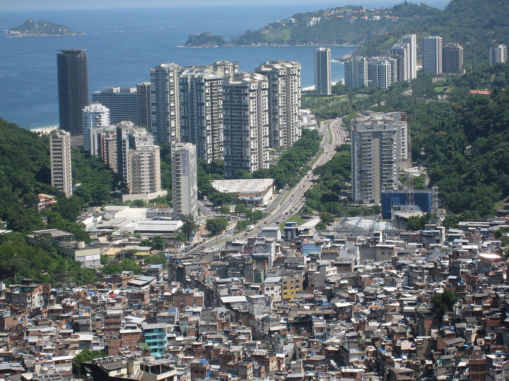 Bildergebnis für bilder favelas rio