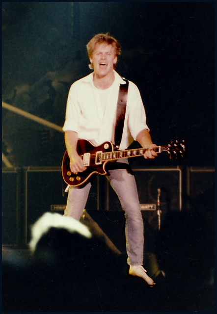 who did bryan adams tour with in 1985