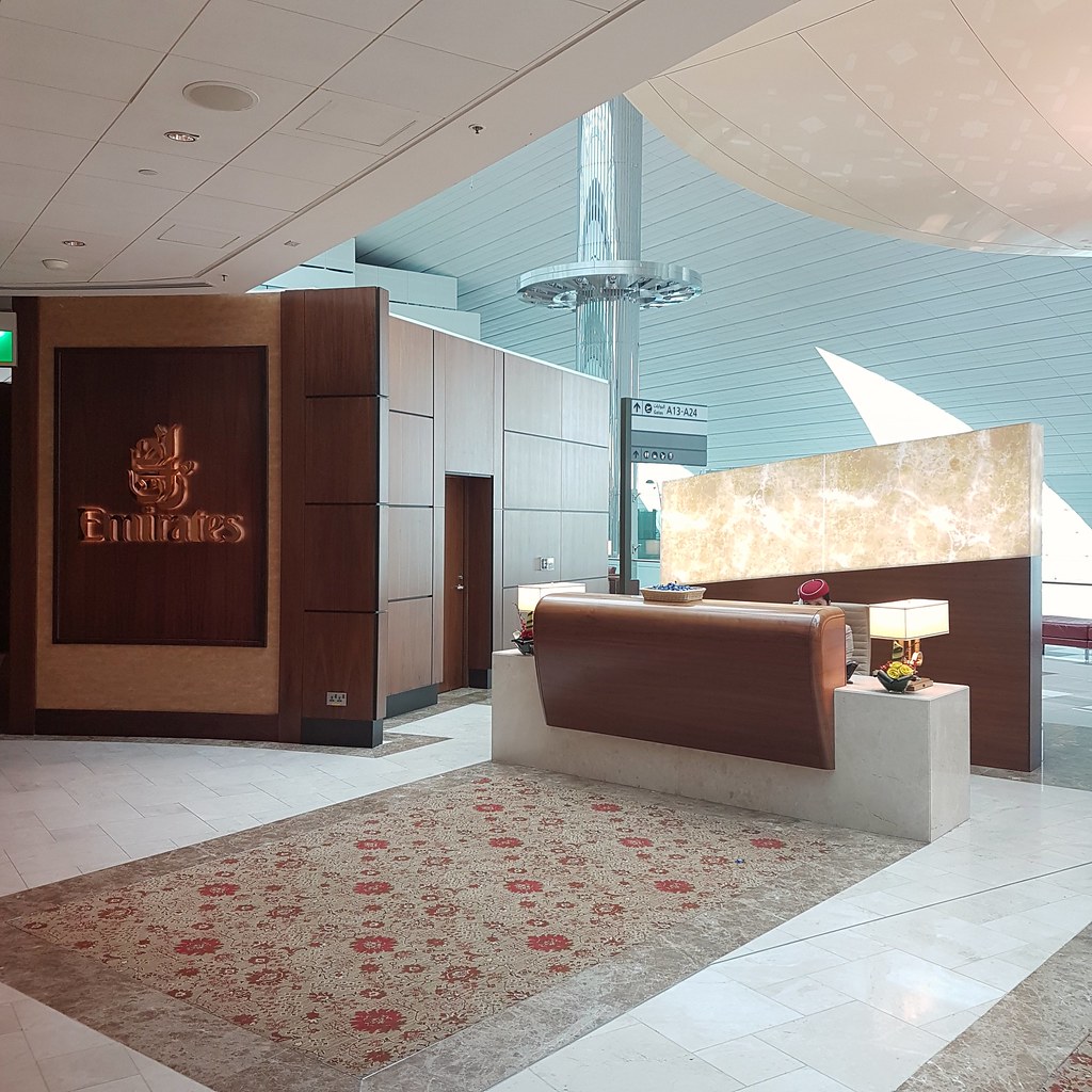 Emirates Business Class KL-Dubai at Dubai