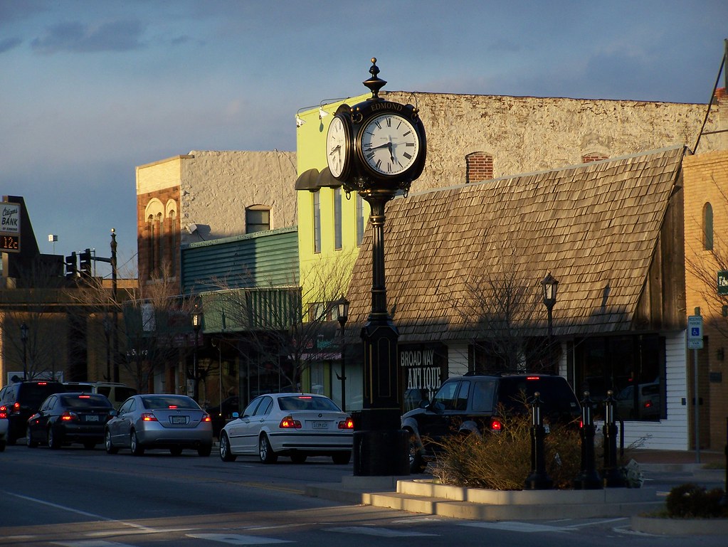 Edmond : Edmond, Oklahoma (OK) ~ population data, races, housing