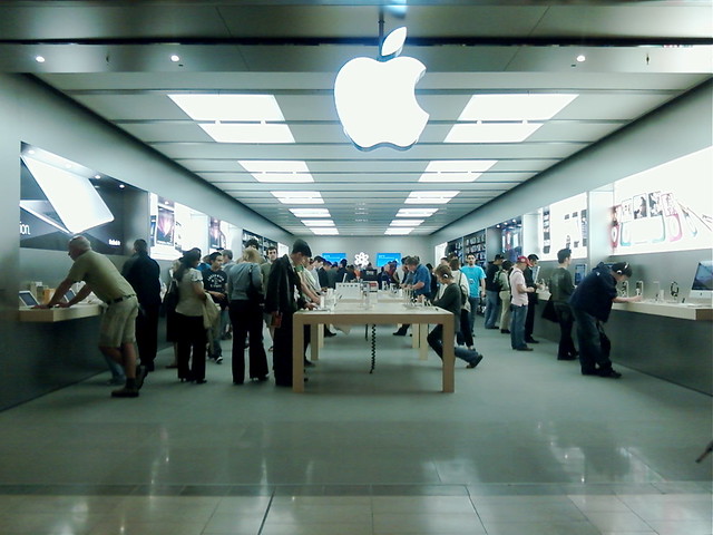 Apple Store Vancouver 2